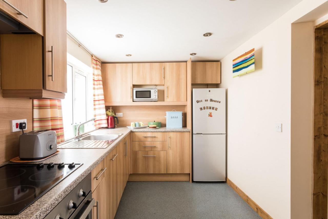 2 Tan Yr Eglwys Villa Pontardawe Kültér fotó