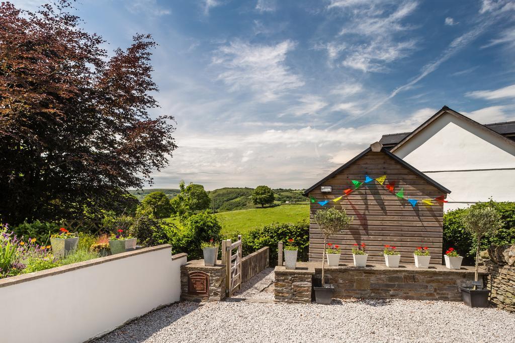 2 Tan Yr Eglwys Villa Pontardawe Kültér fotó
