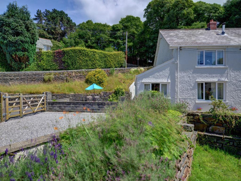 2 Tan Yr Eglwys Villa Pontardawe Kültér fotó