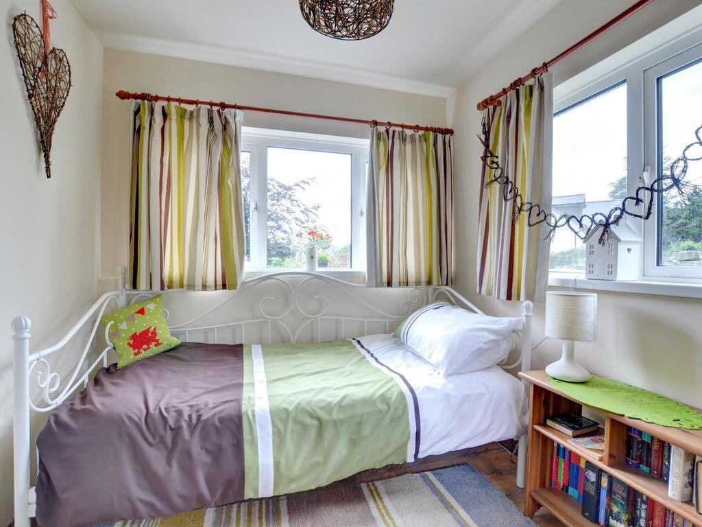 2 Tan Yr Eglwys Villa Pontardawe Kültér fotó