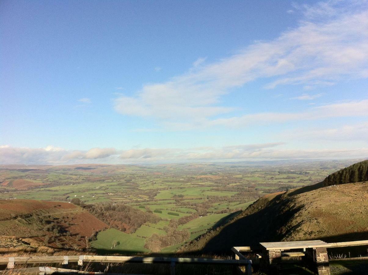 2 Tan Yr Eglwys Villa Pontardawe Kültér fotó